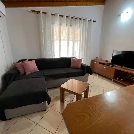 Apartment Alex Sarandë