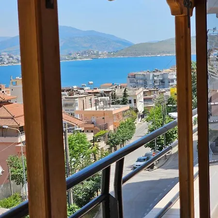 Alex * Sarandë